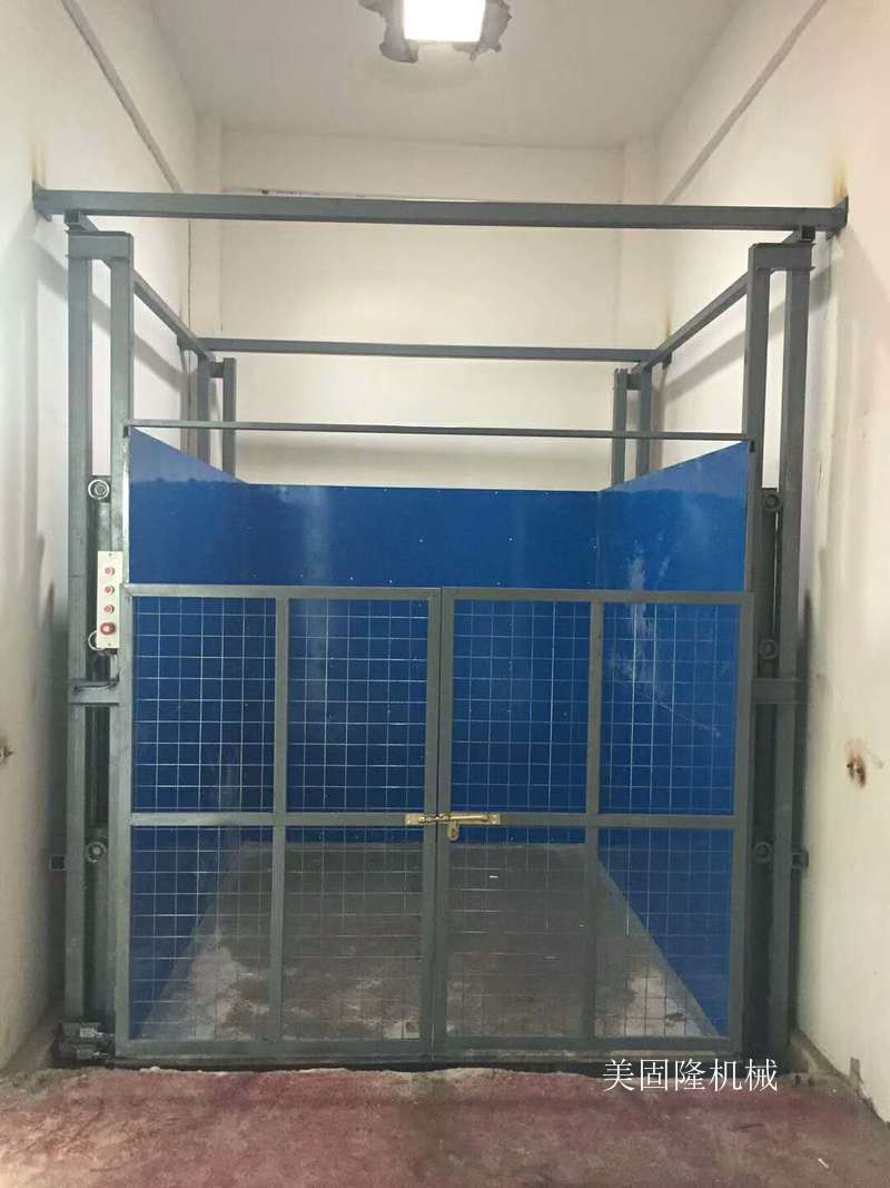 阿里导轨式升降货梯价格