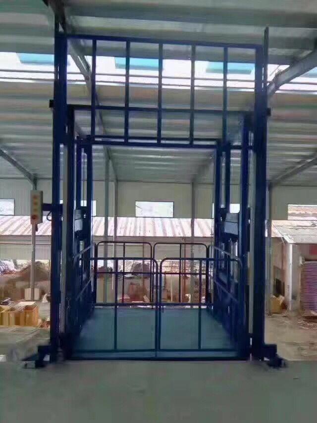 阿里简易货梯