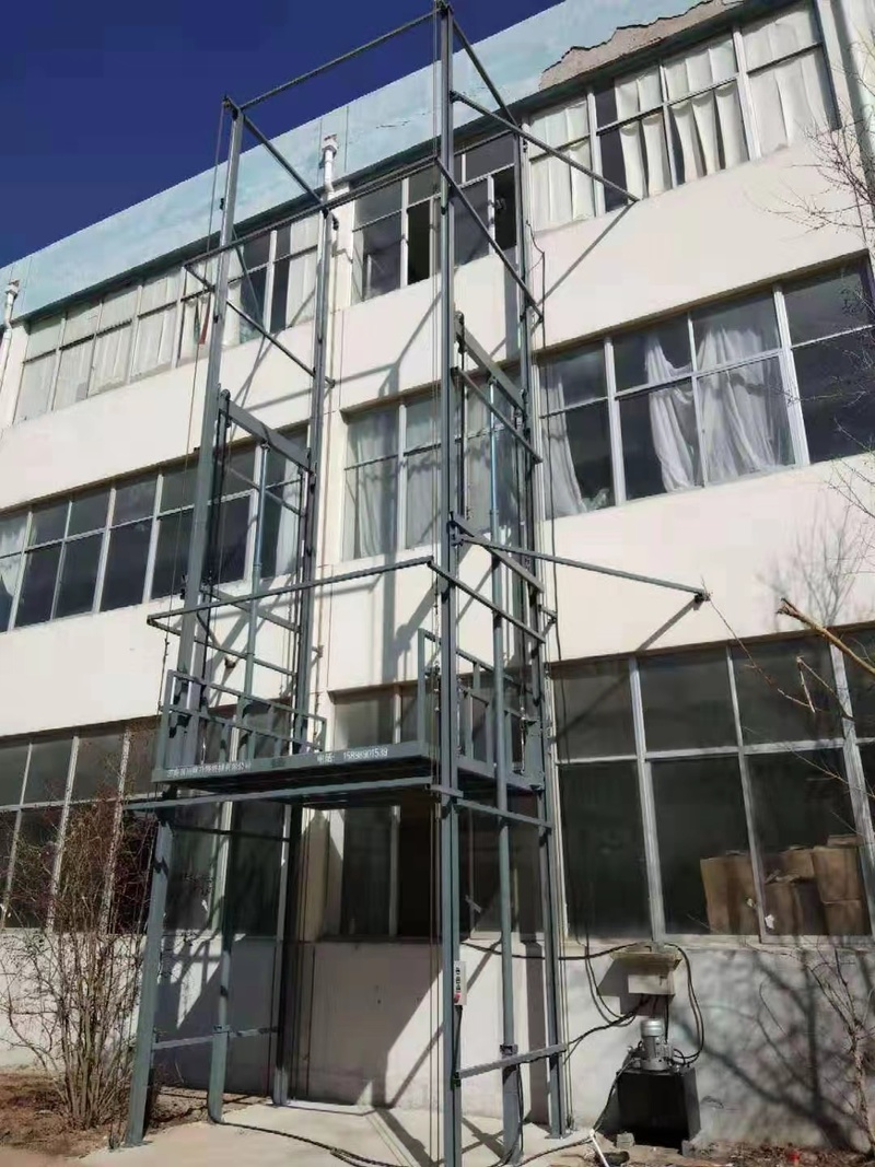 阿里室外贴墙货梯